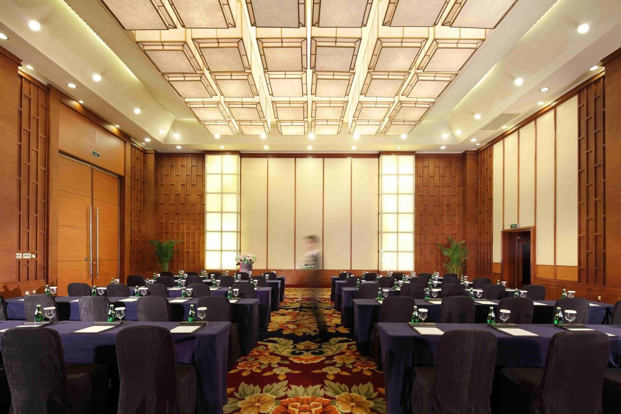 Holiday Inn Chengdu Century City-Easttower Exterior photo