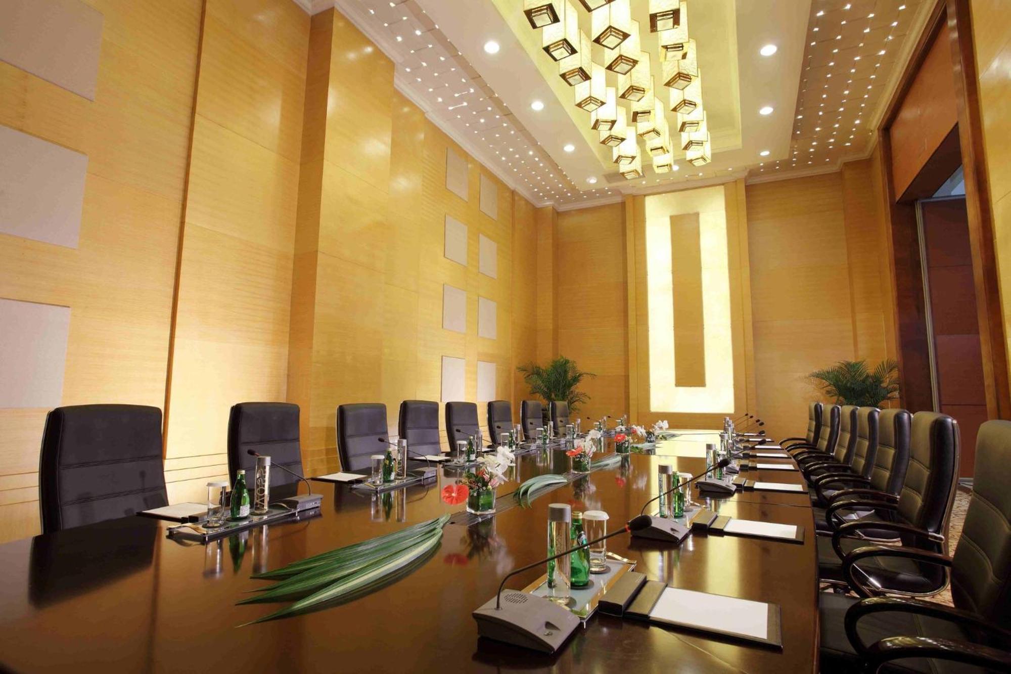 Holiday Inn Chengdu Century City-Easttower Exterior photo