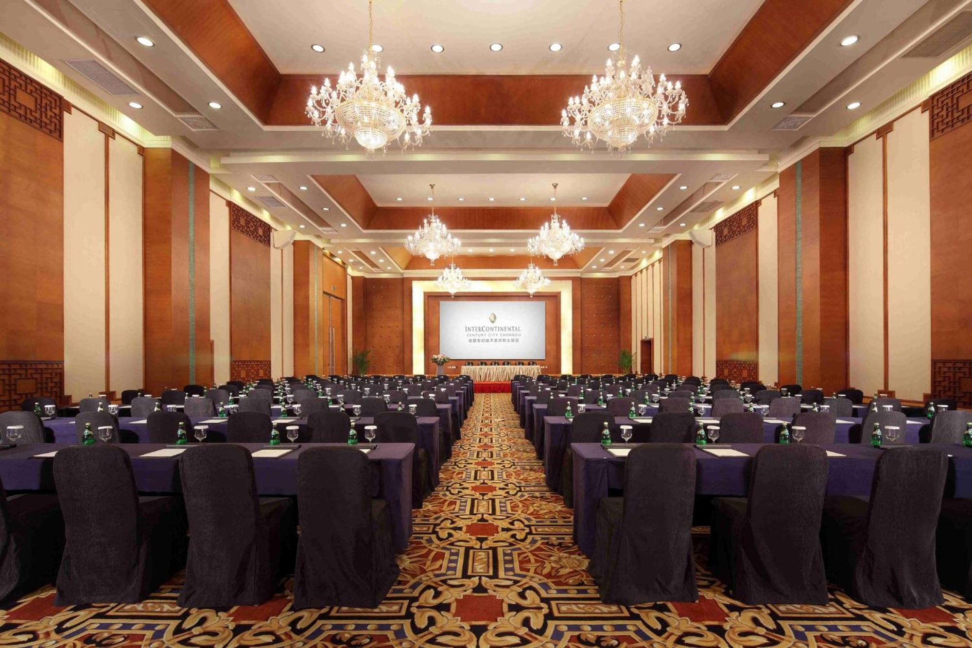 Holiday Inn Chengdu Century City-Easttower Exterior photo